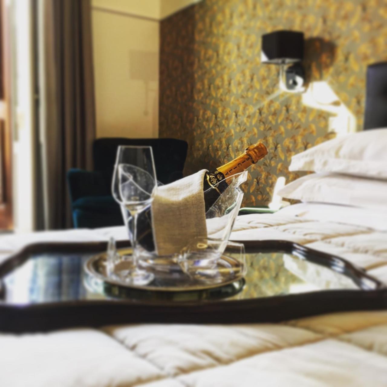 Manzoni 46 - Ospitalita Siciliana Bed & Breakfast Milazzo Ngoại thất bức ảnh